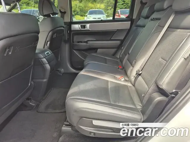 Hyundai Santa Fe 2023 — Şəkil 11/19