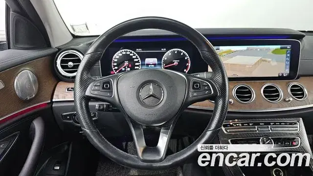 Mercedes-Benz E-Class 2018 — ფოტო 3/20