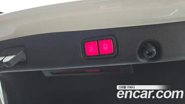Mercedes-Benz E-Class 2018 — ფოტო 6/20