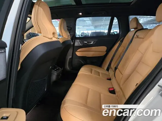 Volvo V60 Cross Country 2025 — Şəkil 6/17