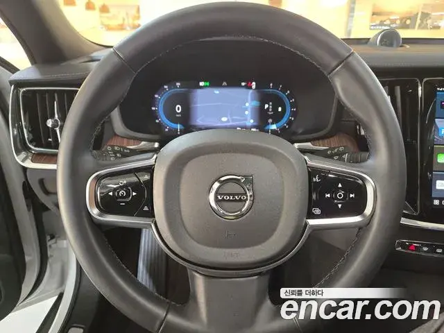 Volvo V60 Cross Country 2025 — Şəkil 12/17