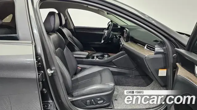 Kia K5 2020 — ფოტო 7/20