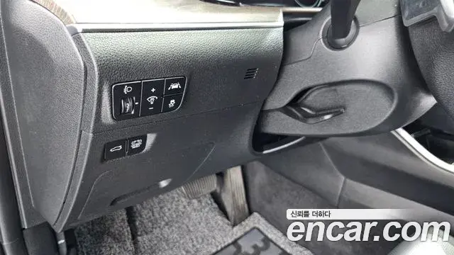 Kia K5 2020 — ფოტო 14/20