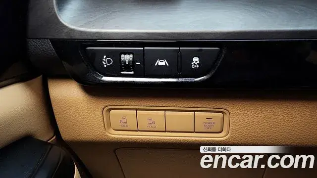 Kia Carnival 2020 — Фото 9/20