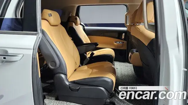 Kia Carnival 2020 — Фото 13/20