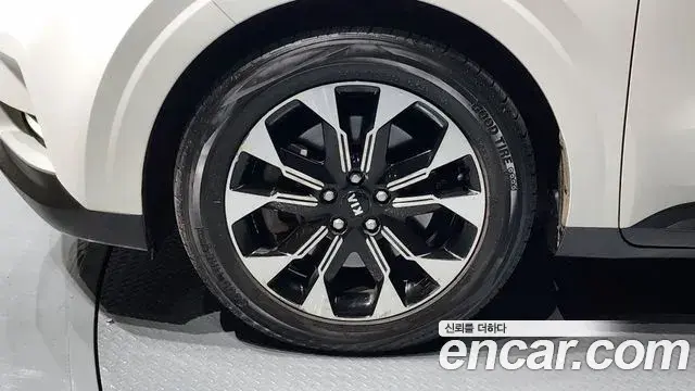 Kia Carnival 2020 — Фото 19/20