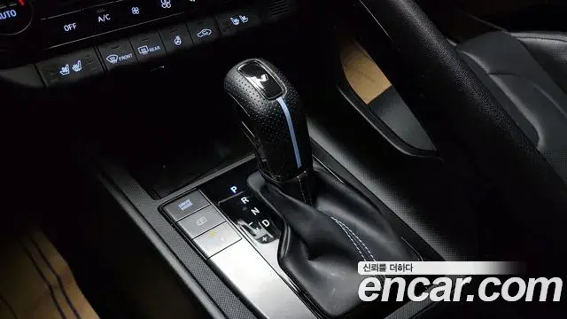 Hyundai The New Avante Hybrid 2022 — ფოტო 12/20