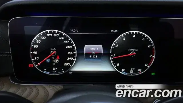 Mercedes-Benz E-Class 2018 — ფოტო 12/20