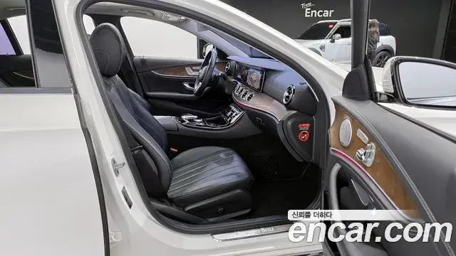 Mercedes-Benz E-Class 2018 — ფოტო 6/20
