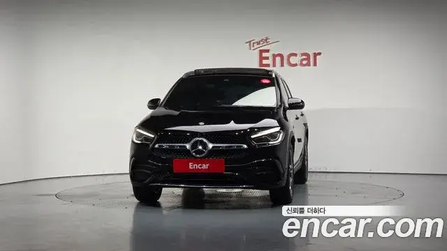 Mercedes-Benz GLA-Class 2020 — ფოტო 20/21