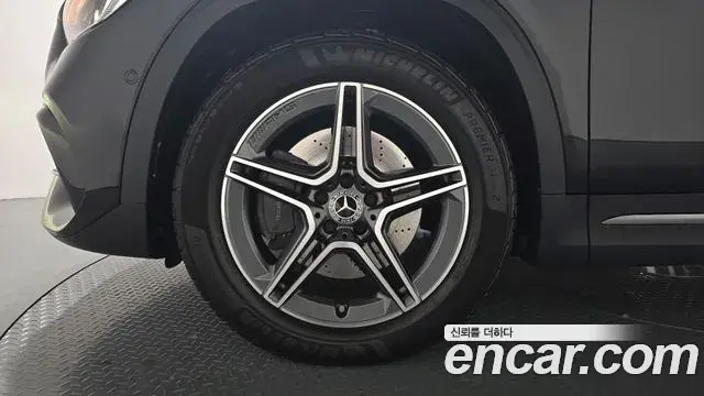 Mercedes-Benz GLA-Class 2020 — ფოტო 18/21