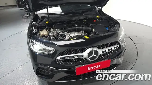 Mercedes-Benz GLA-Class 2020 — ფოტო 13/21