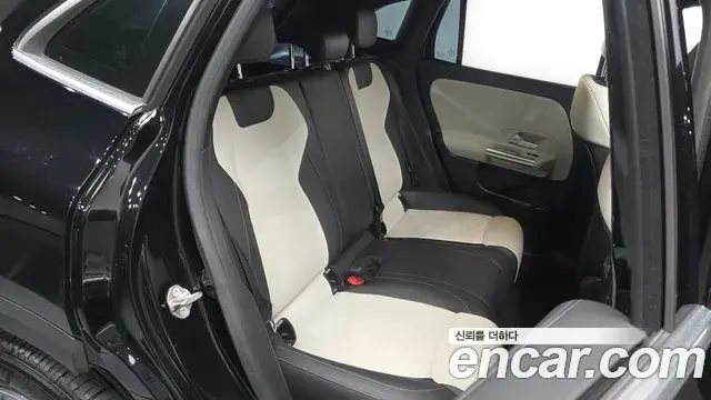 Mercedes-Benz GLA-Class 2020 — ფოტო 4/21