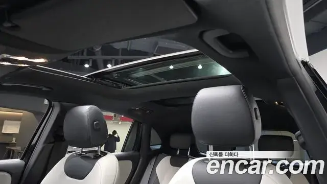 Mercedes-Benz GLA-Class 2020 — ფოტო 14/21