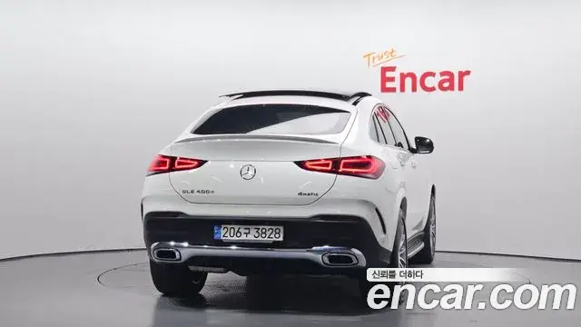 Mercedes-Benz GLE-Class 2023 — ფოტო 10/20