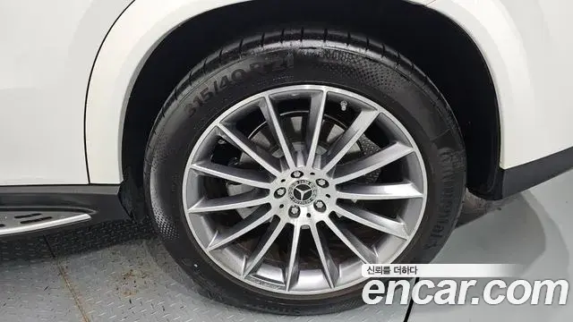 Mercedes-Benz GLE-Class 2023 — ფოტო 2/20
