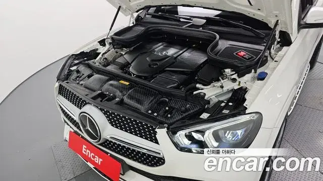 Mercedes-Benz GLE-Class 2023 — ფოტო 16/20