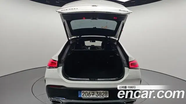 Mercedes-Benz GLE-Class 2023 — ფოტო 13/20