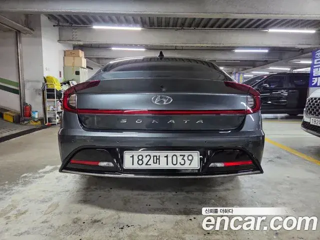 Hyundai Sonata 2021 — Фото 4/20