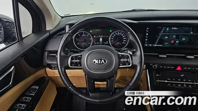 Kia Carnival 2020 — Photo 1/20