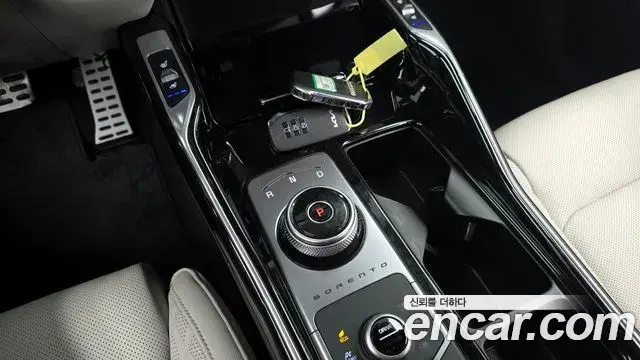 Kia Sorento 2023 — Photo 3/20