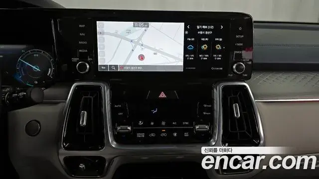 Kia Sorento 2023 — Photo 16/20