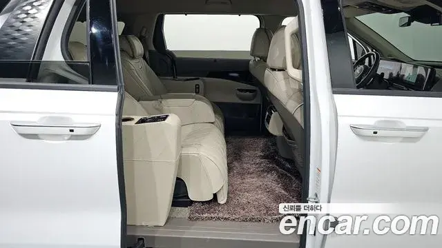 Kia Carnival 2021 — Şəkil 8/20