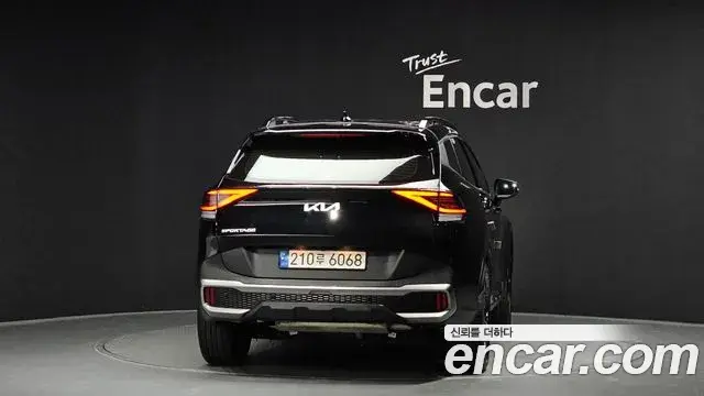 Kia Sportage 2021 — ფოტო 11/20