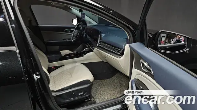 Kia Sportage 2021 — ფოტო 16/20