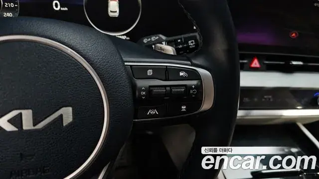 Kia Sportage 2021 — ფოტო 3/20