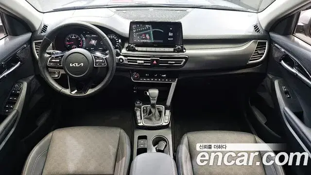 Kia Seltos 2022 — Şəkil 17/20