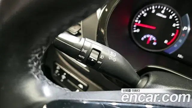 Kia Seltos 2022 — Şəkil 14/20