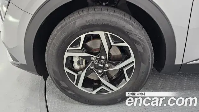 Kia Sportage 2021 — ფოტო 13/20