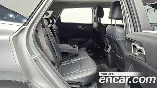 Kia Sportage 2021 — ფოტო 8/20