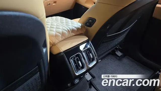 Kia Sorento 2022 — Фото 18/20