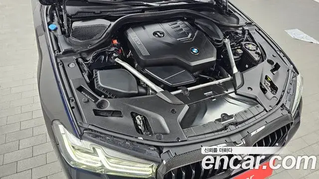 BMW 5 Series 2022 — ფოტო 7/20