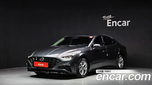 Hyundai Sonata Hybrid 2023 — Photo 5/20