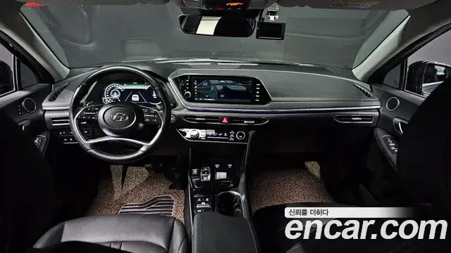 Hyundai Sonata Hybrid 2023 — Photo 18/20