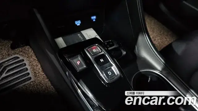 Hyundai Sonata Hybrid 2023 — Photo 10/20