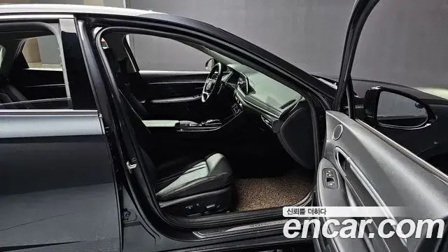 Hyundai Sonata Hybrid 2023 — Photo 4/20