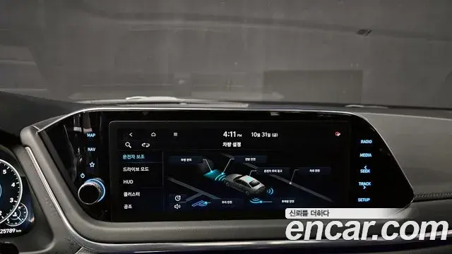 Hyundai Sonata Hybrid 2023 — Photo 11/20