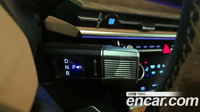 Hyundai Santa Fe 2023 — Şəkil 15/20