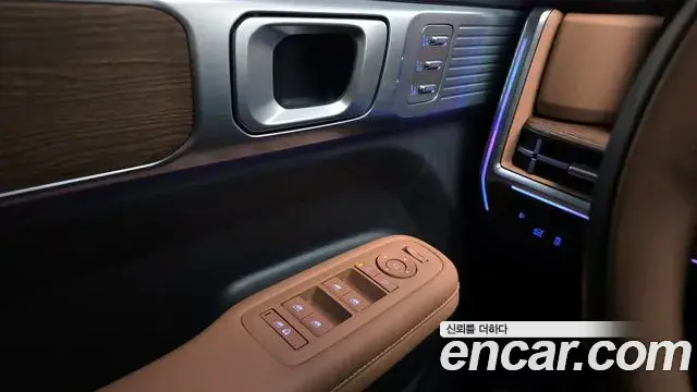 Hyundai Santa Fe 2023 — Şəkil 13/20
