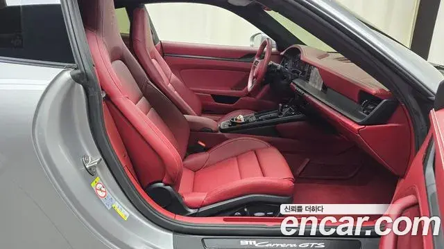 Porsche 911 2025 — Photo 12/21