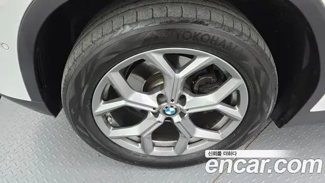 BMW X4 2023 — ფოტო 14/20