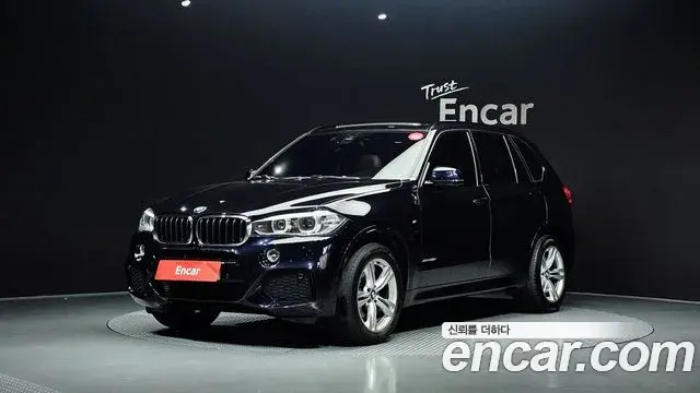 BMW X5 2018 — Photo 8/20