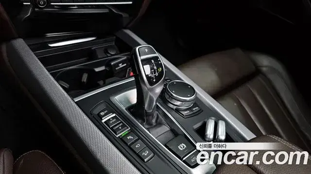 BMW X5 2018 — Photo 10/20