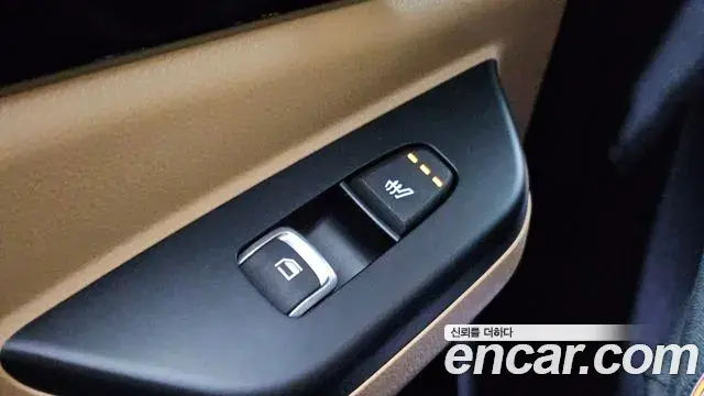 Kia Carnival 2022 — Фото 18/20