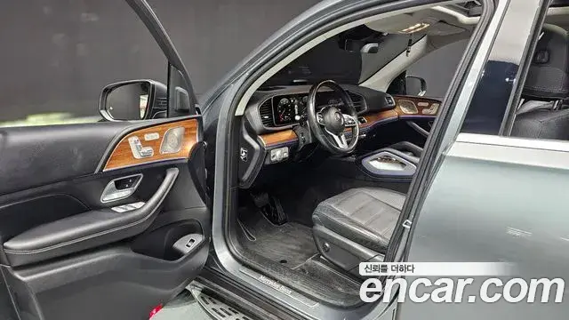 Mercedes-Benz GLE-Class 2021 — Şəkil 19/20