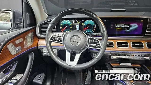 Mercedes-Benz GLE-Class 2021 — Şəkil 8/20